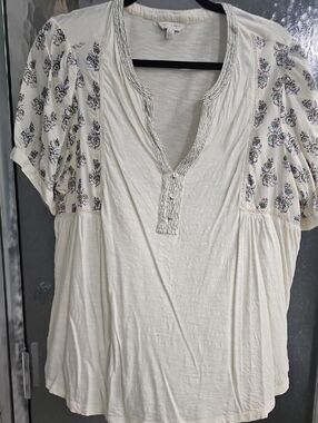 Lucky Brand Ivory Peasant Blouse with Floral Puff Sleeves
